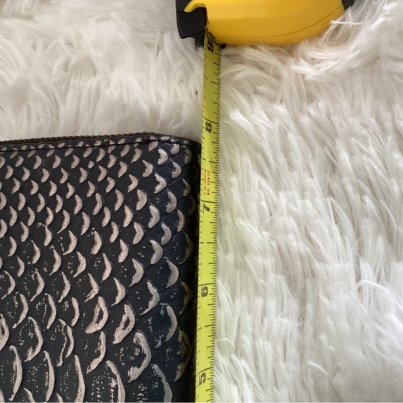 Coach croc look black and silver accordion wallet - Picture 8 of 9